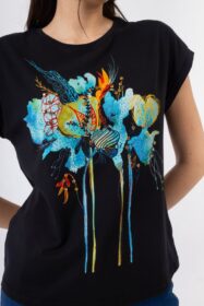 leuko-t-shirt-mplouza-me-poluxromo-floral-print (2)