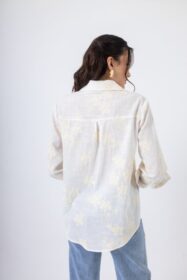 poukamiso-leuko-me-diakritiko-floral-sxedio (3)